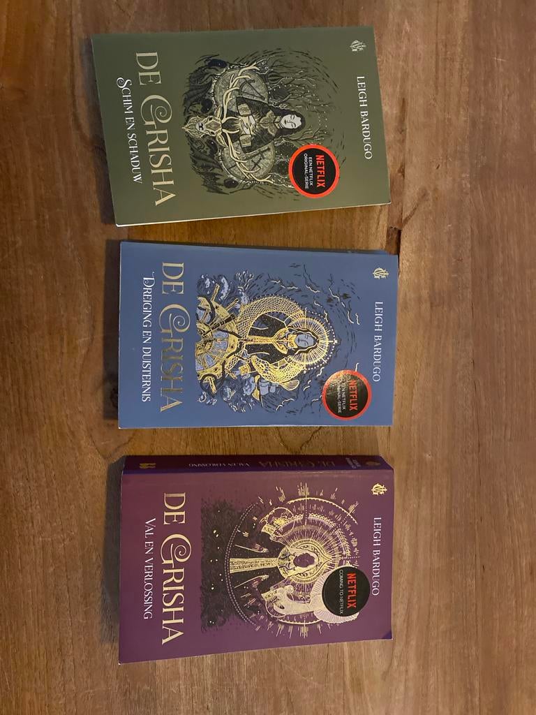 De Grisha Trilogie - Leigh Bardugo (3 boeken), Boeken, Ophalen of Verzenden, Gelezen, Nederland
