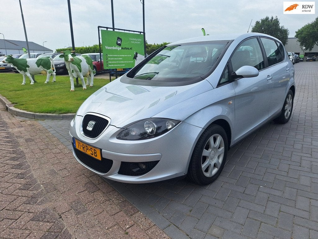 Seat Altea 1.6 Stylance / 156.708 km NAP / APK juni 2027, Auto's, Metallic lak, Gebruikt, 1295 kg, 4 cilinders