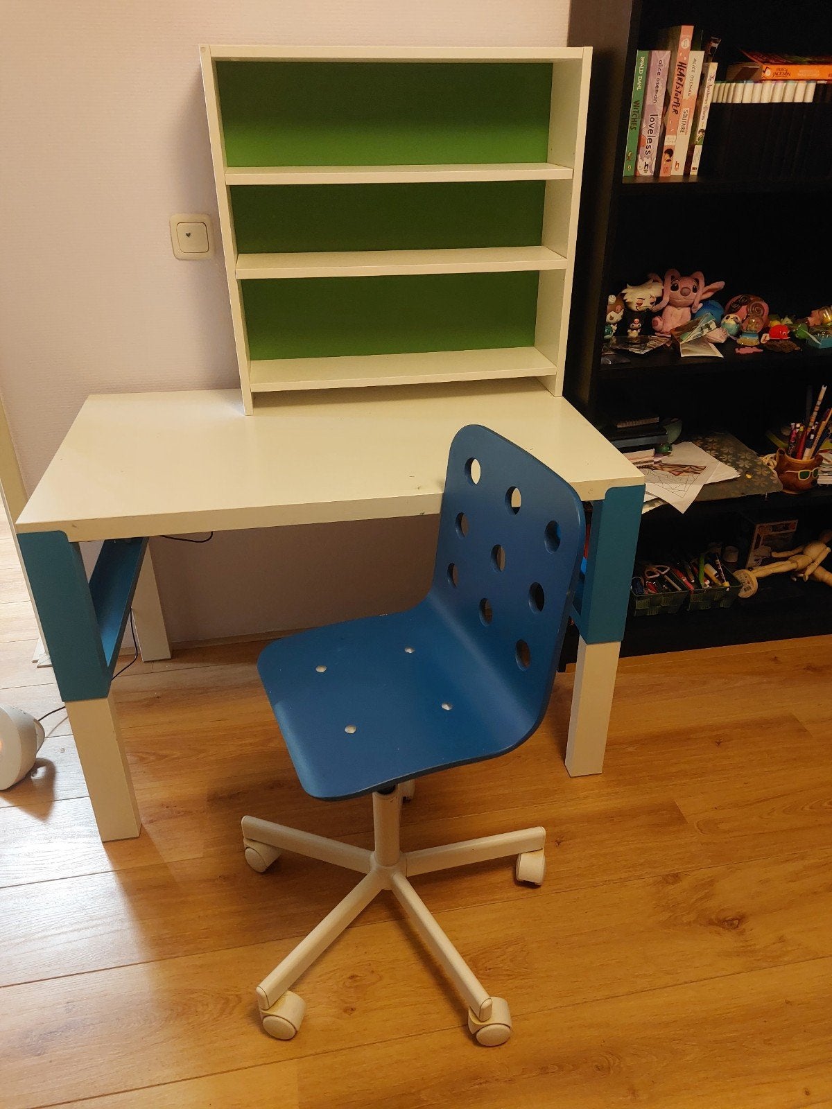 Kinderbureau met opzetstuk en bureaustoel, Ophalen, Gebruikt, Met wielen, IKEA