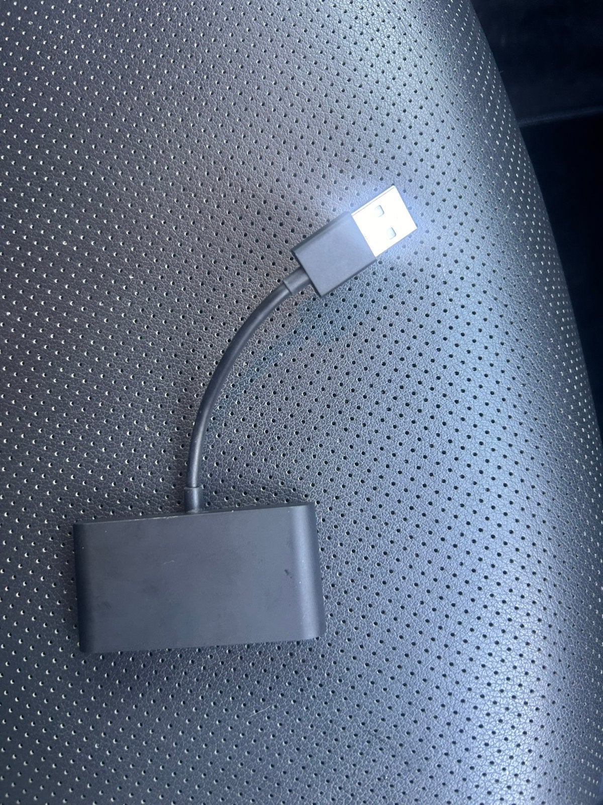 USB-adapter voor draadloze apple car play, Ophalen, Zo goed als nieuw