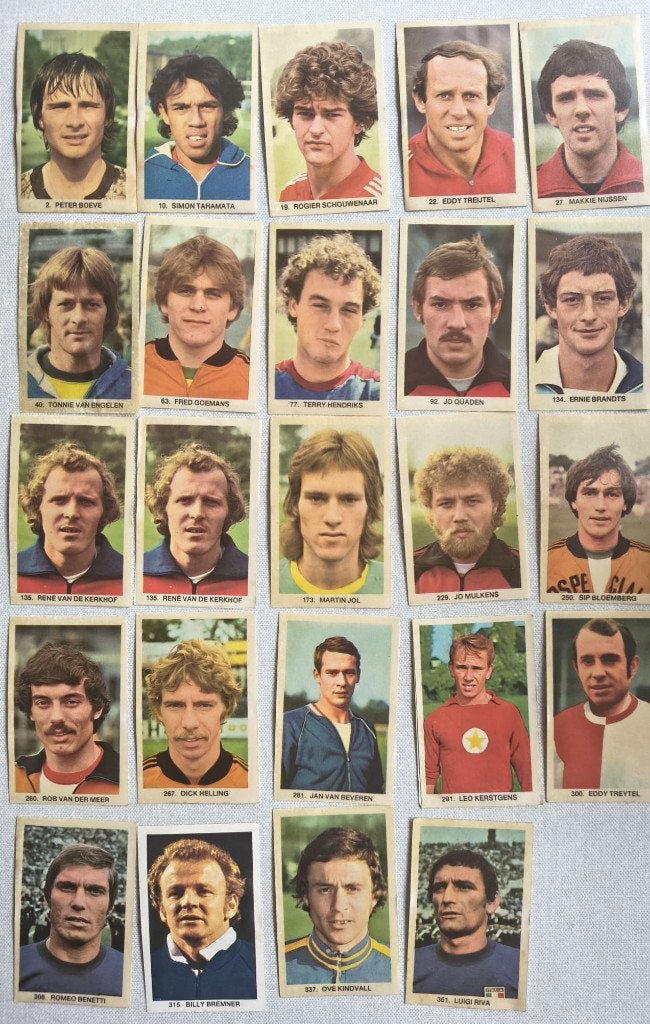 26 originele voetbalplaatjes jaren '70, Ophalen of Verzenden, Gebruikt, Overige binnenlandse clubs, Poster, Plaatje of Sticker