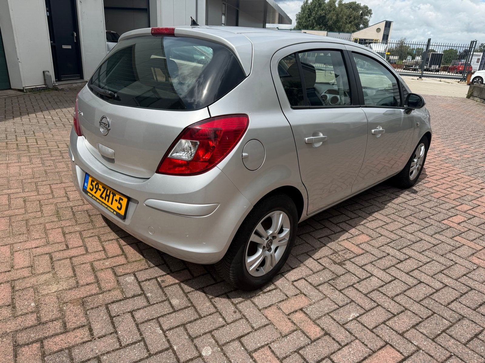 Opel Corsa 1.2 16V Edition 5D 2011/ VAST PRIJS, Auto's, Voorwielaandrijving, 4 cilinders, 1229 cc, 49 €/maand