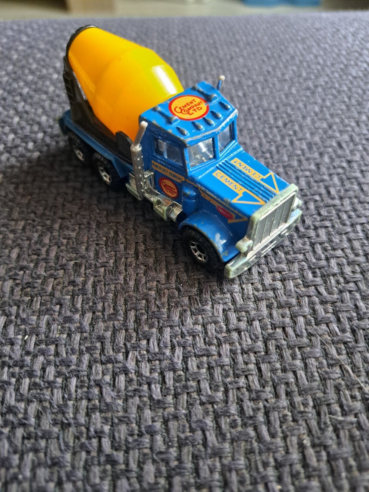 Matchbox model peterbilt 1981, Hobby en Vrije tijd, Modelauto's | Overige schalen, Gebruikt, Ophalen of Verzenden, N.b, Bus of Vrachtwagen