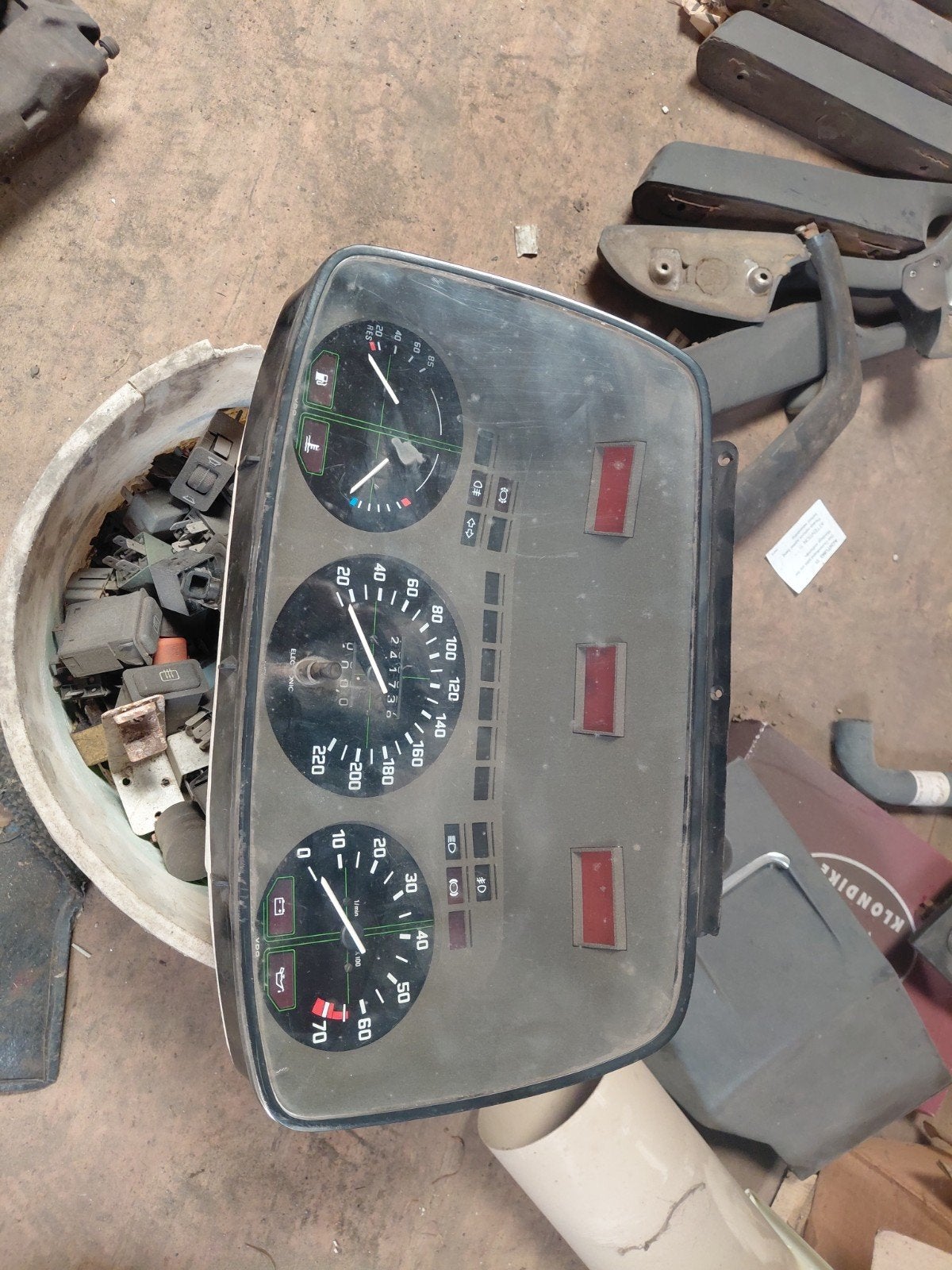 Teller  bak oldtimer  bmw e.24 bj1979, Ophalen of Verzenden, BMW