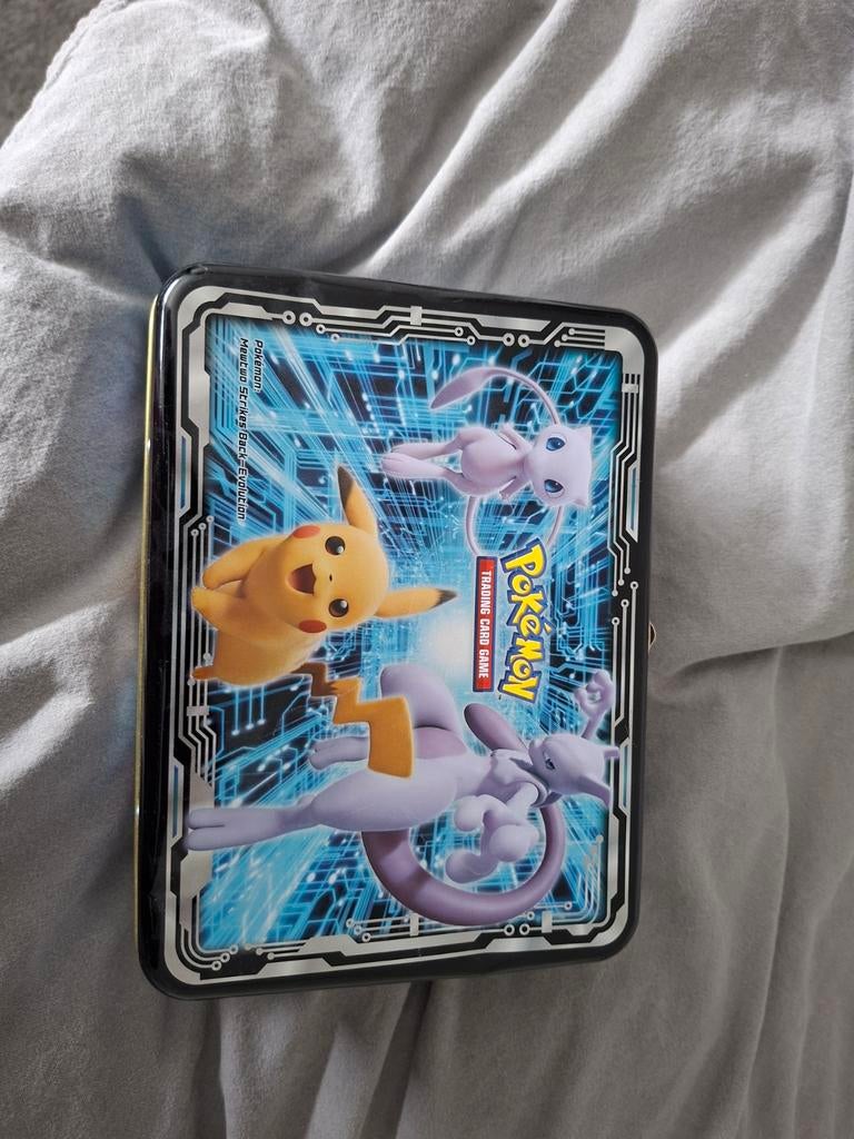 Pokemon doos limited, Ophalen of Verzenden, Zo goed als nieuw