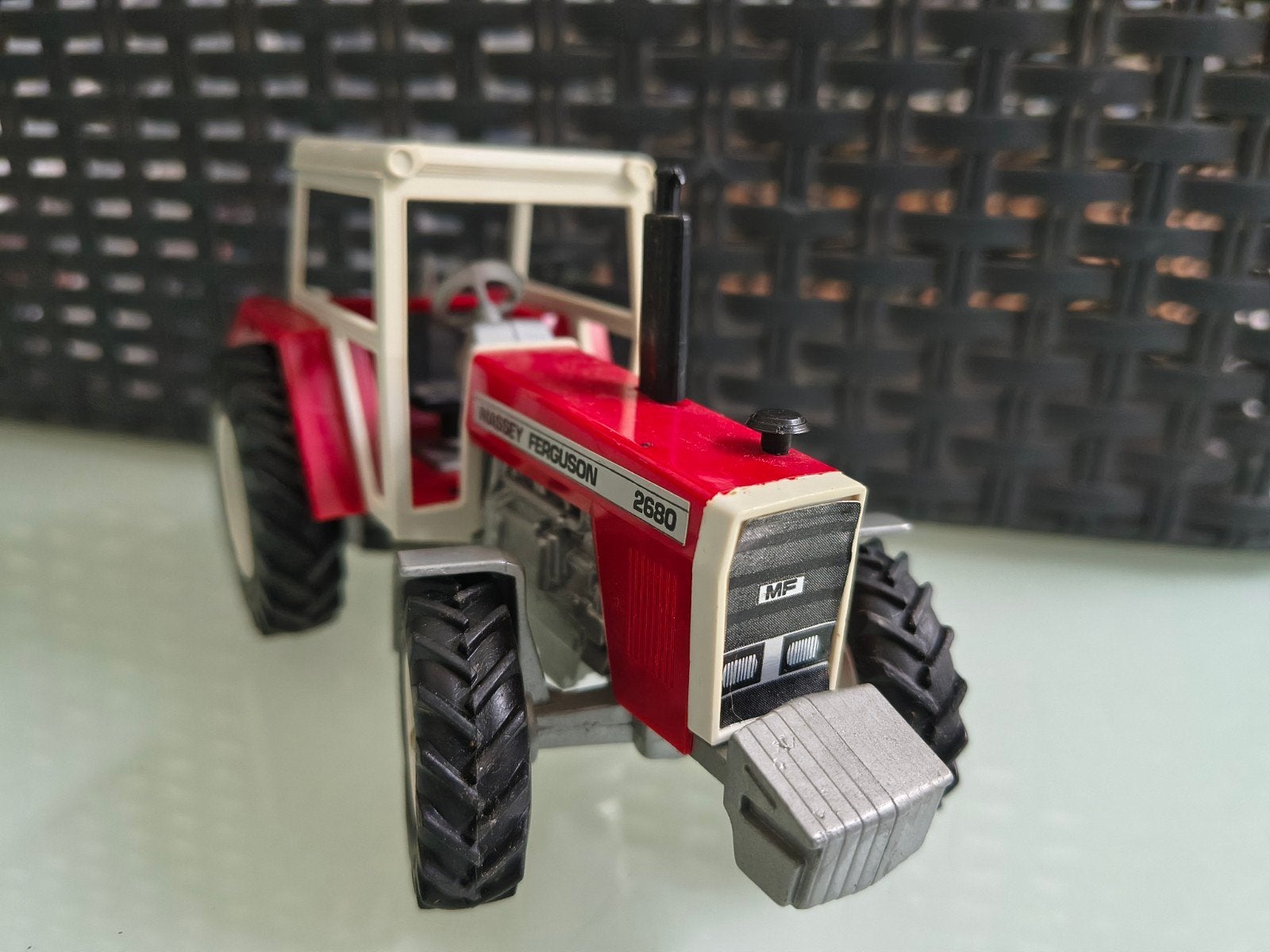 Massey Ferguson 2680 speelgoedtractor, Hobby en Vrije tijd, Ophalen of Verzenden, Gebruikt