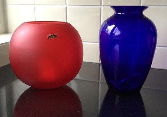 Decoratieve vazen: rode Montana en blauwe Parlane, Ophalen of Verzenden