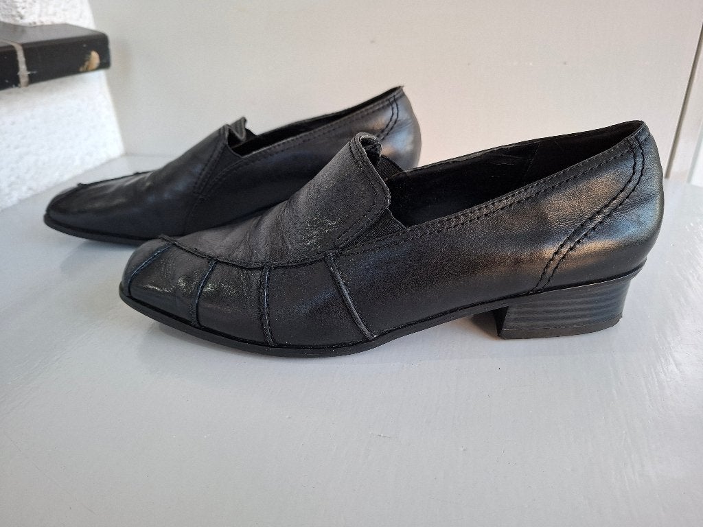 Damesschoen - pumps - lage hak - zwart - maat 40, Pumps, Janet D., Zwart, Ophalen of Verzenden