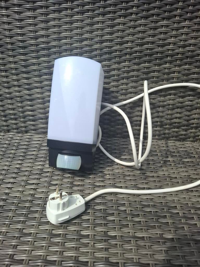 Buiten lamp met bewegingssensor, Ophalen of Verzenden, Nieuw, Modern