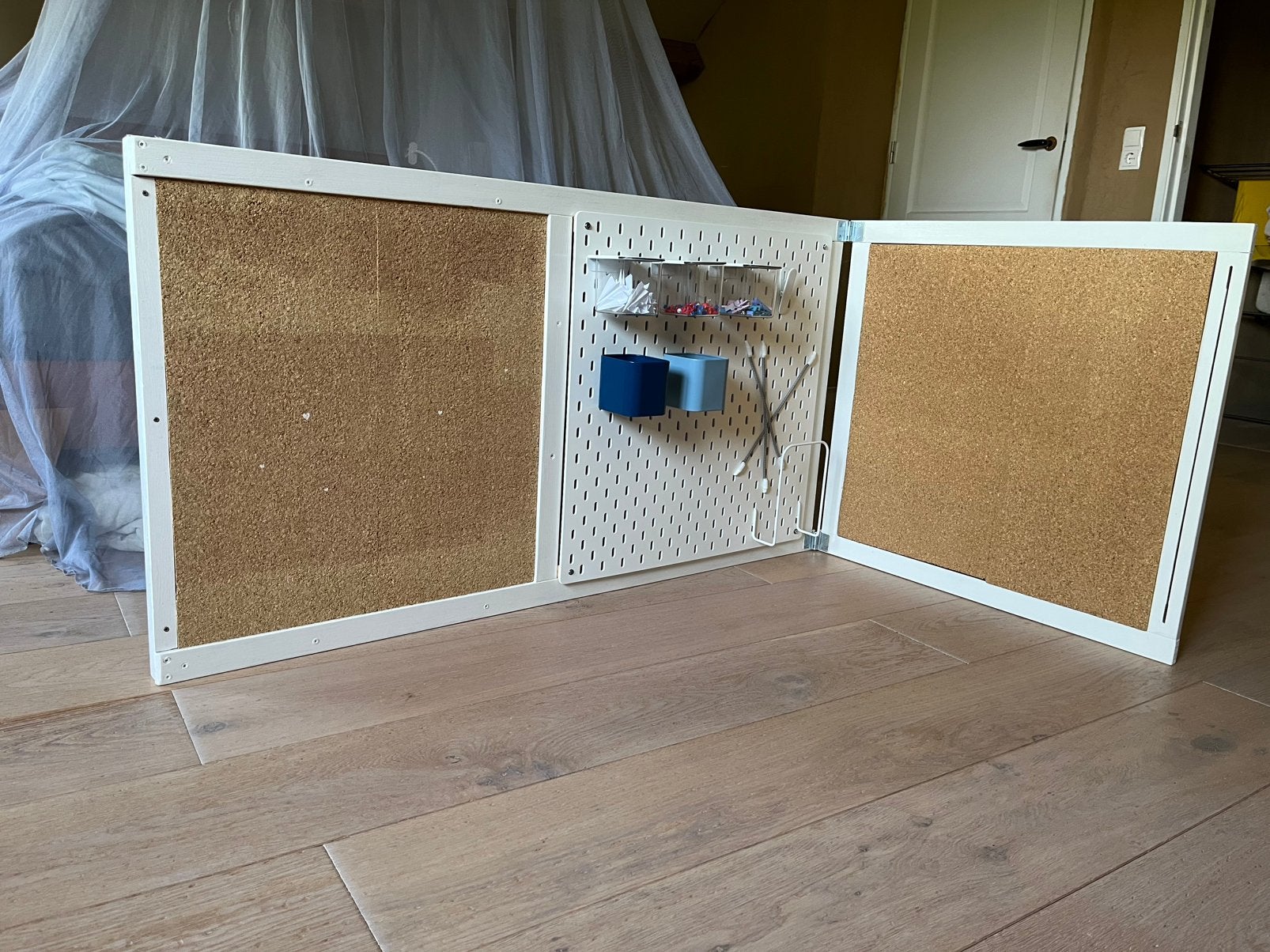 pegboard / prikbord / ophangbord / organiser/ privacy bord, Ophalen, Zo goed als nieuw