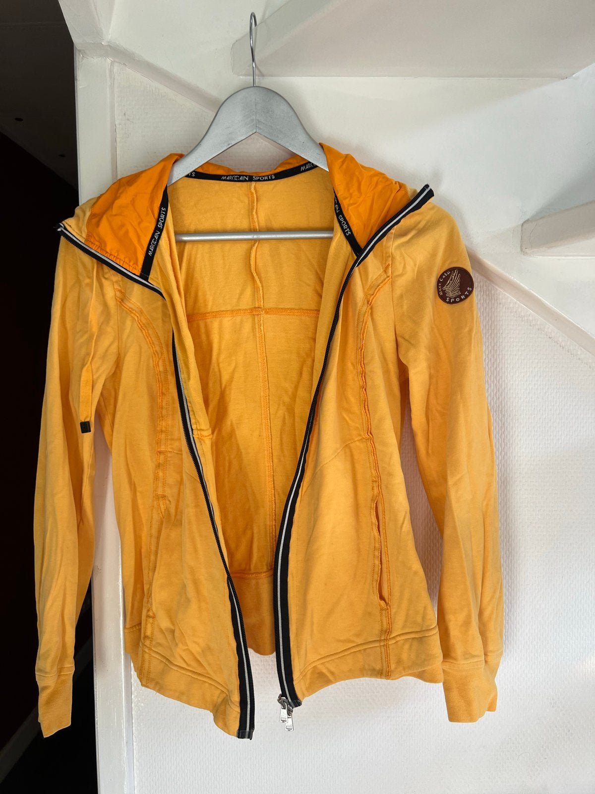 Marc Cain Sports Gele Hoodie met Rits - Maat 3, Ophalen of Verzenden, Gedragen, Maat 38/40 (M), Geel