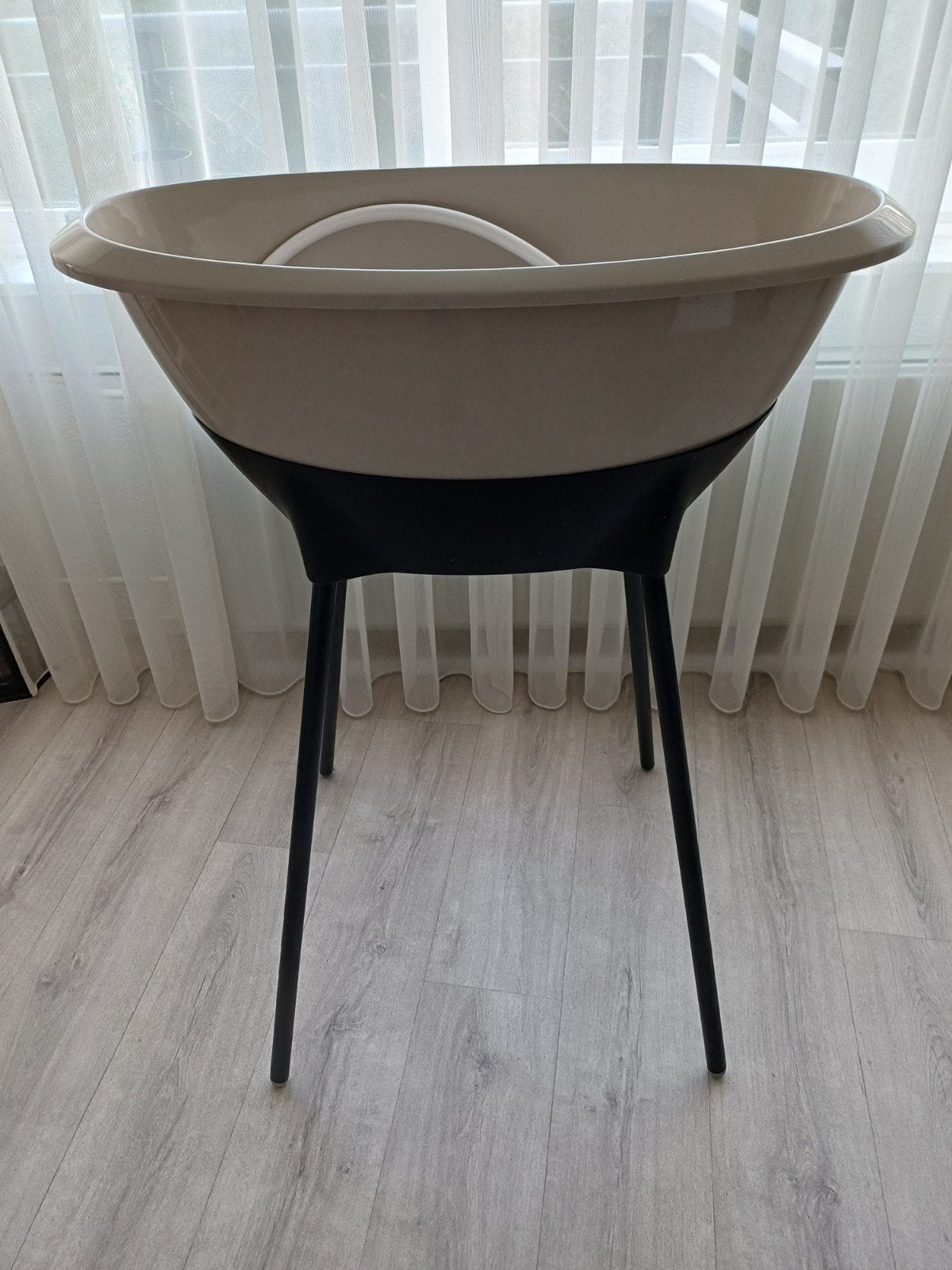 Luma bad met standaard en badzitje, Kinderen en Baby's, Zo goed als nieuw, Badje, Standaard, Ophalen