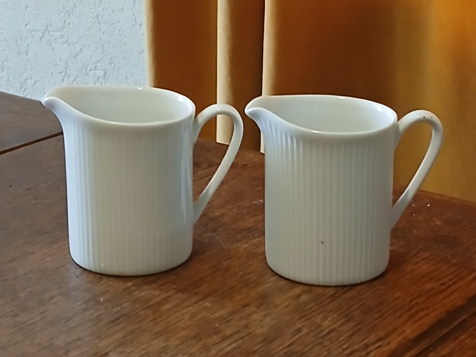 CREAMER ATHENA WHITE BY ARZBERG KOFFIEMELKKANNETJES. GAAF.., Arzberg, Vintage, Ophalen of Verzenden, Zo goed als nieuw