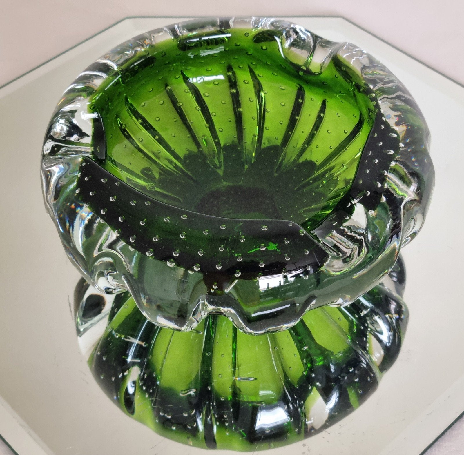 Murano asbak kristal smaragdgroen 'bullicante'glas met lucht, Ophalen of Verzenden