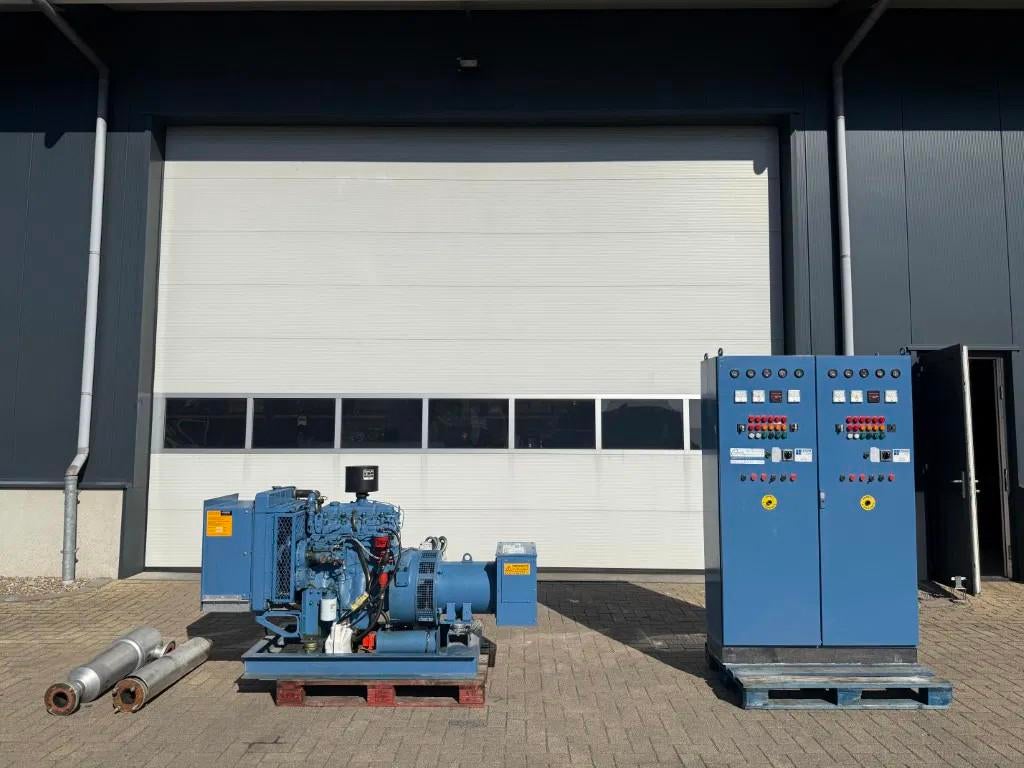 Perkins 40 kVA noodstroom aggregaat generatorset as New ! 10, Ophalen of Verzenden