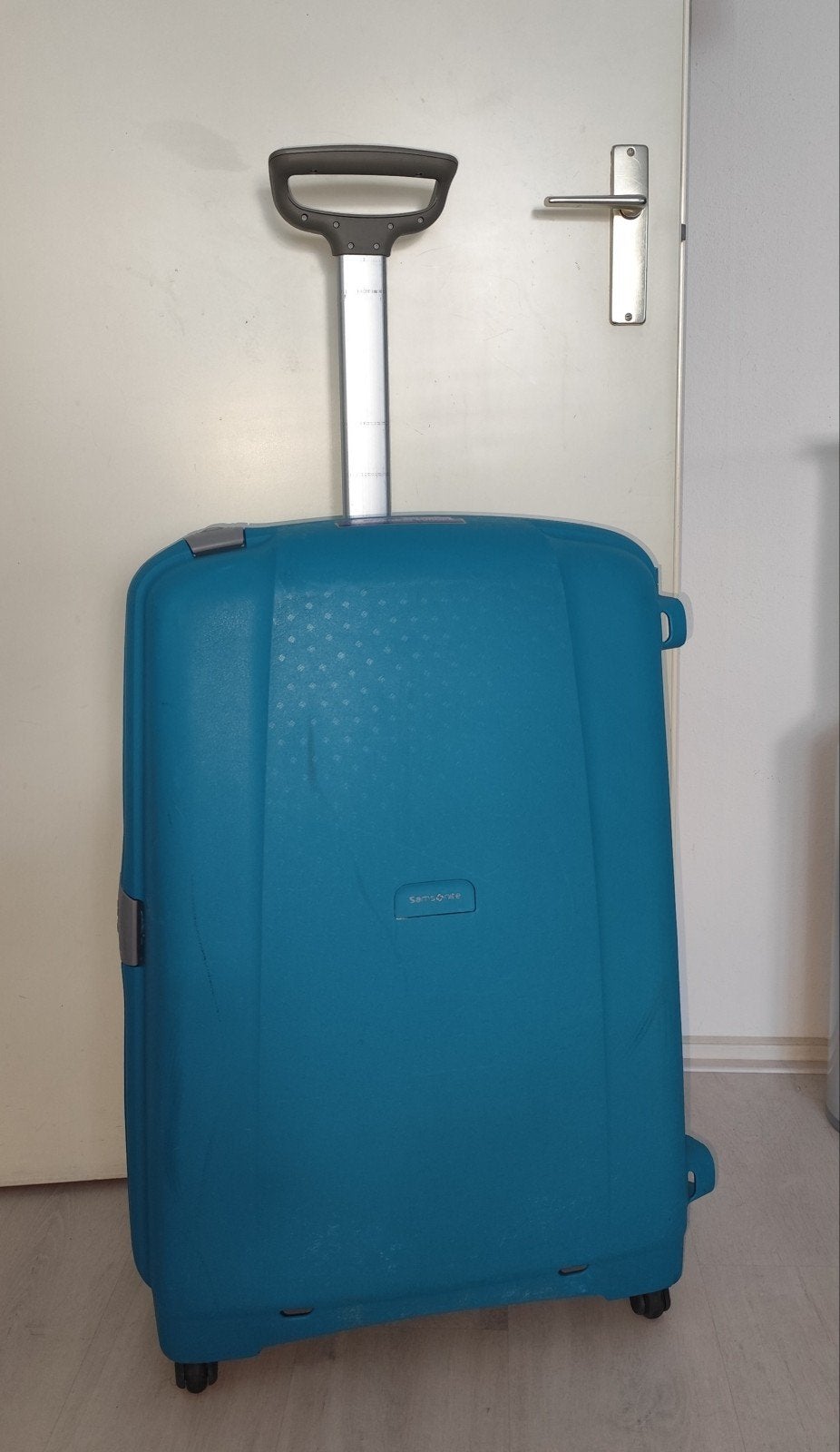 Grote koffer Samsonite 75x52x31 cm met 4 wielen en Tsa-Slot, Hard kunststof, 45 tot 55 cm, Ophalen of Verzenden, Zo goed als nieuw