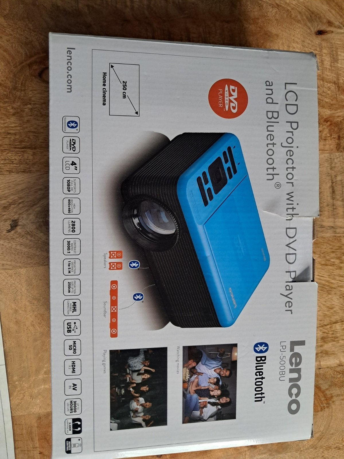 Lenco LCD Beamer met DVD-speler en Bluetooth, Ophalen of Verzenden, Zo goed als nieuw