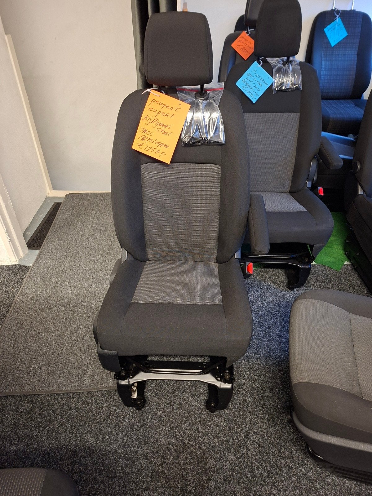 Peugeot Expert bijrijdersstoel met armsteun (2016-2027), Ophalen of Verzenden, Peugeot