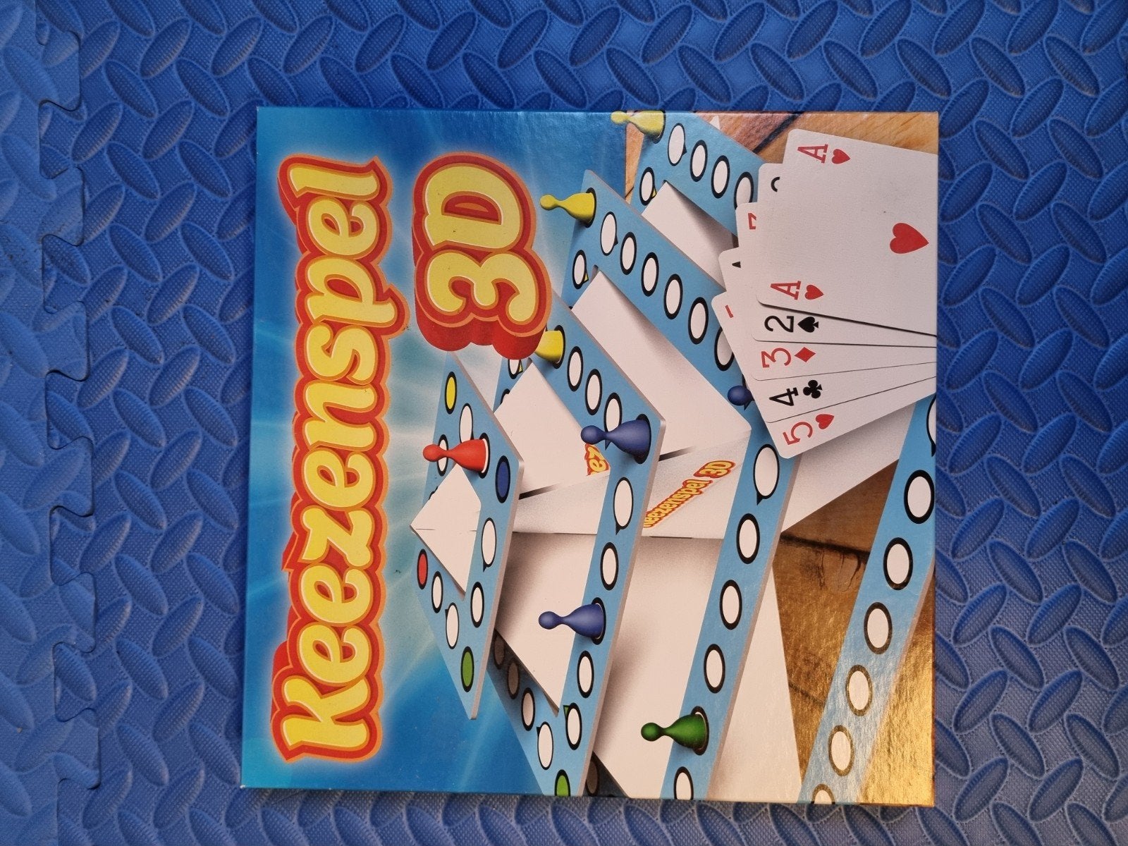 Keezenspel 3D - Leuk bordspel voor de hele familie!, Drie of vier spelers, Ophalen of Verzenden, Nieuw