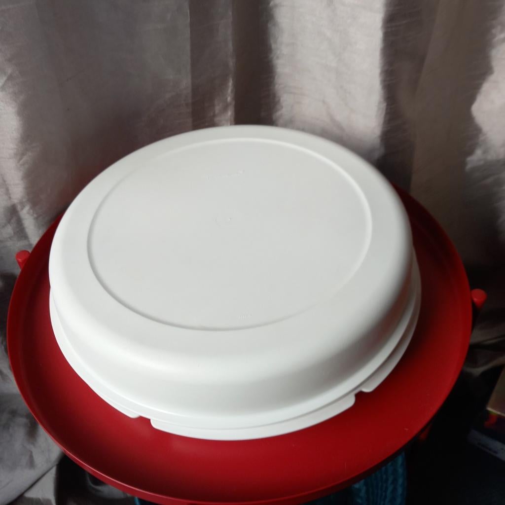 Partyschaal Tupperware, Ophalen of Verzenden, Zo goed als nieuw, Crème, Schaal