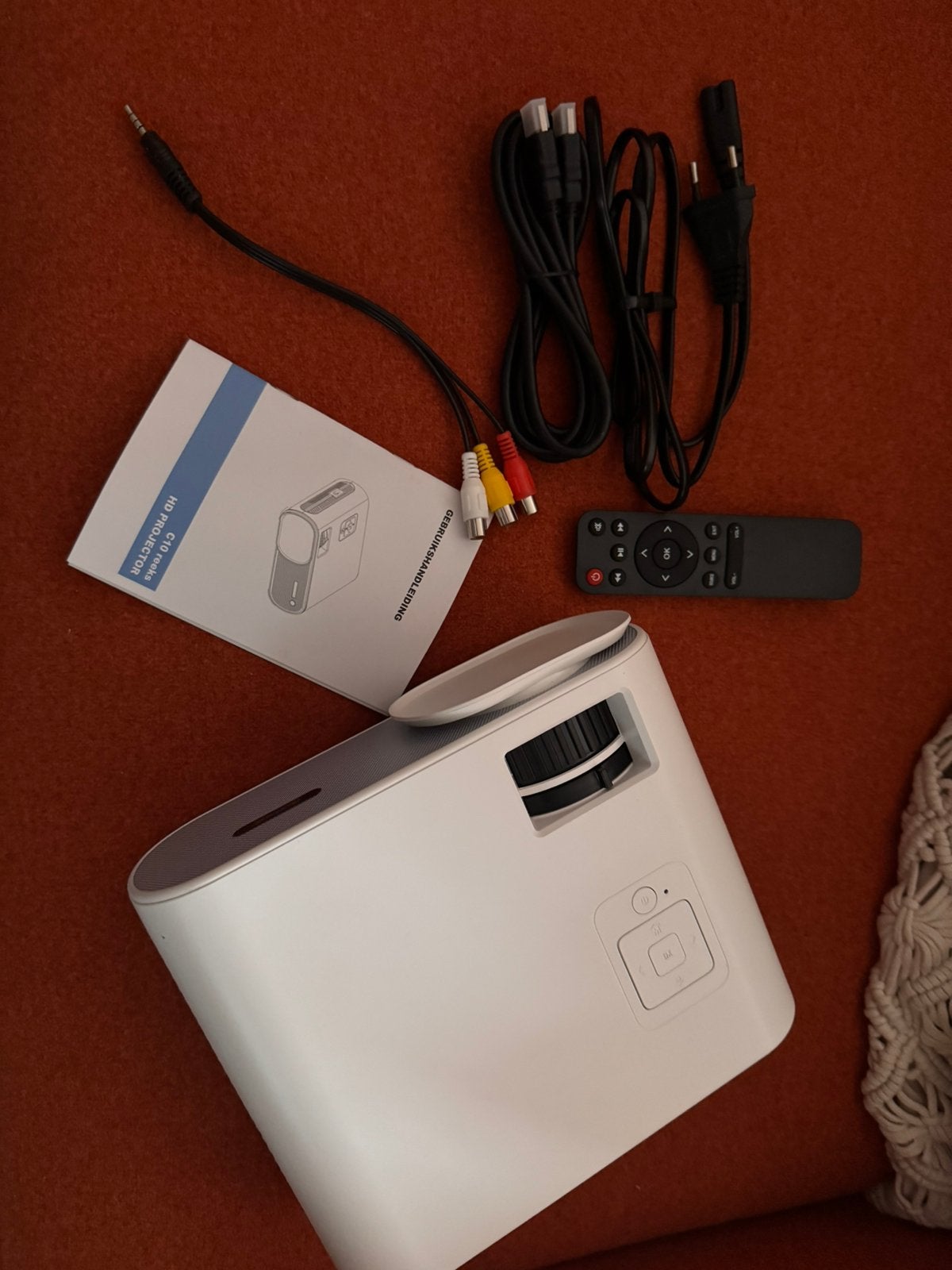 Nince C10 beamer, Ophalen of Verzenden, Zo goed als nieuw, LED