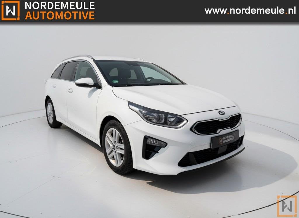 Kia CEED 1.0 T-GDI MHEV DYN+L. TREKHAAK, ACC, STOEL+STUURVW., Gebruikt, 1309 kg, Wit, Origineel Nederlands