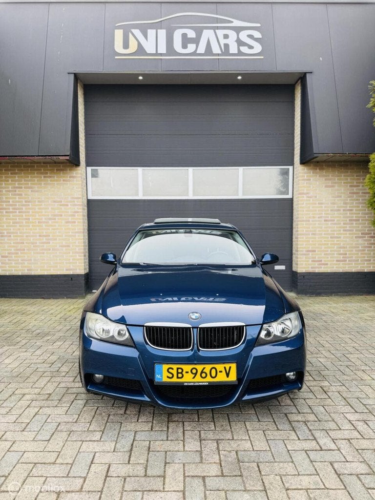 BMW 3-serie 318i High Executive|Automaat|Sport|St verwarming, Achterwielaandrijving, 4 cilinders, 129 pk, Blauw