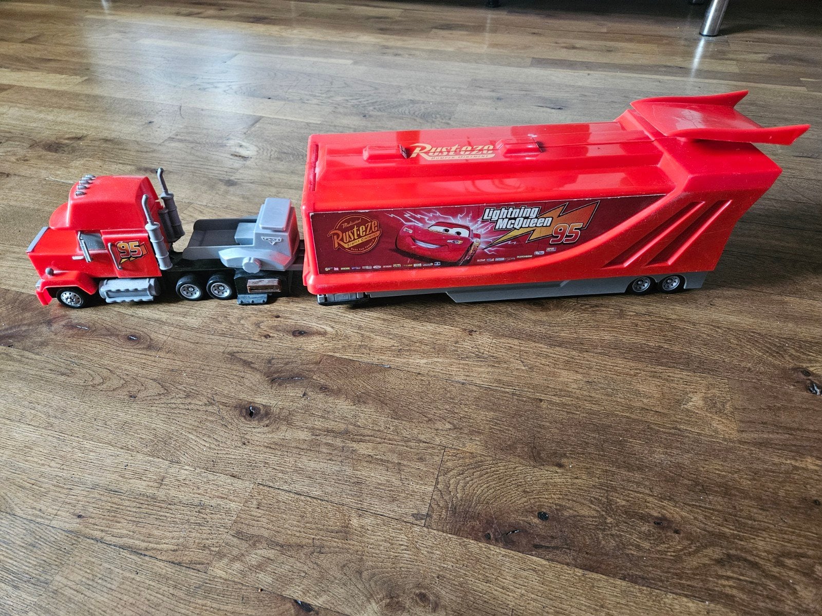 Disney Cars Mack Truck Speelset met Bliksem McQueen, Ophalen, Gebruikt