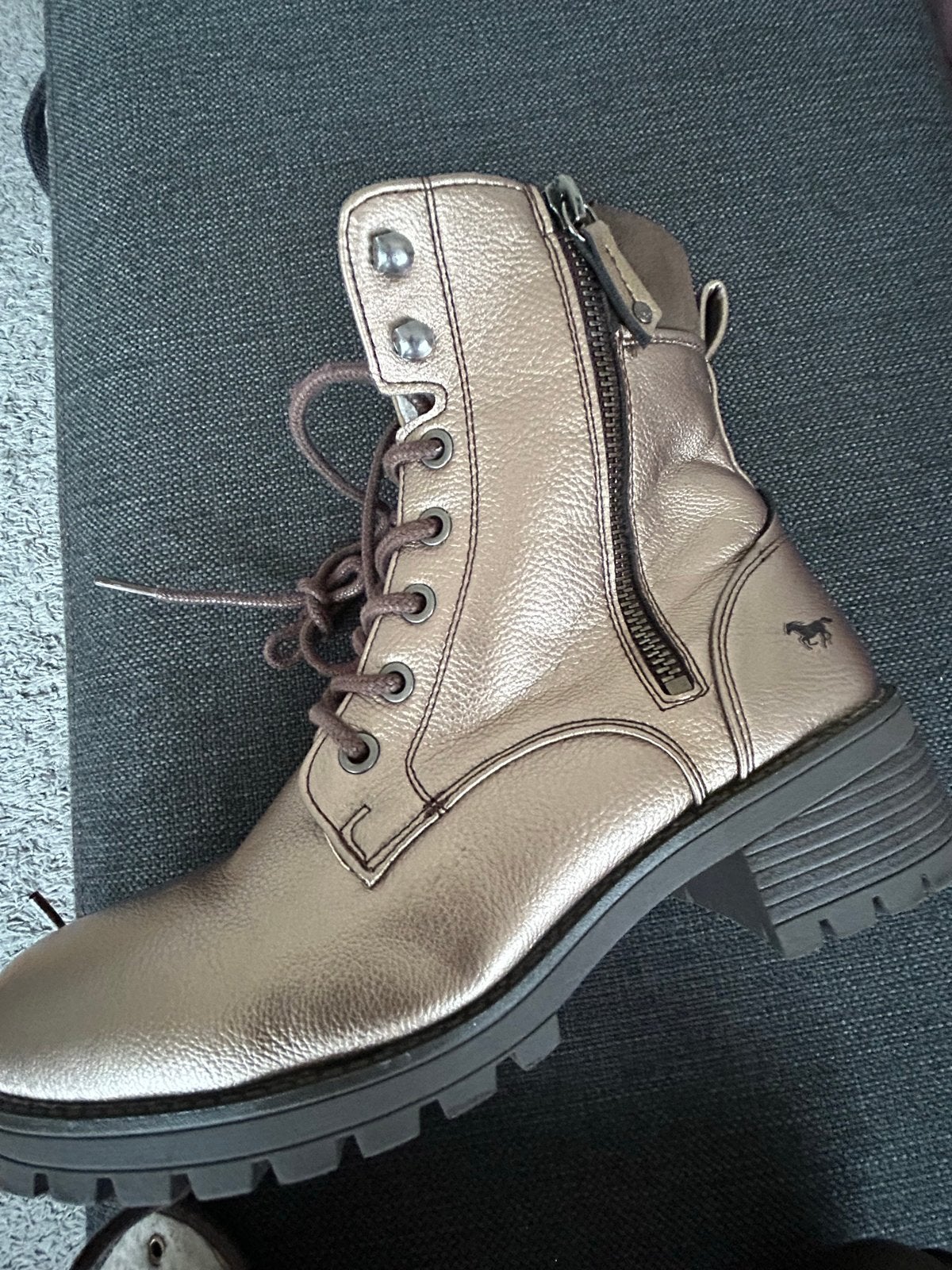 Mustang veterboots maat 38, zo goed als nieuw, Ophalen of Verzenden, Zo goed als nieuw, Overige kleuren, Lage of Enkellaarzen