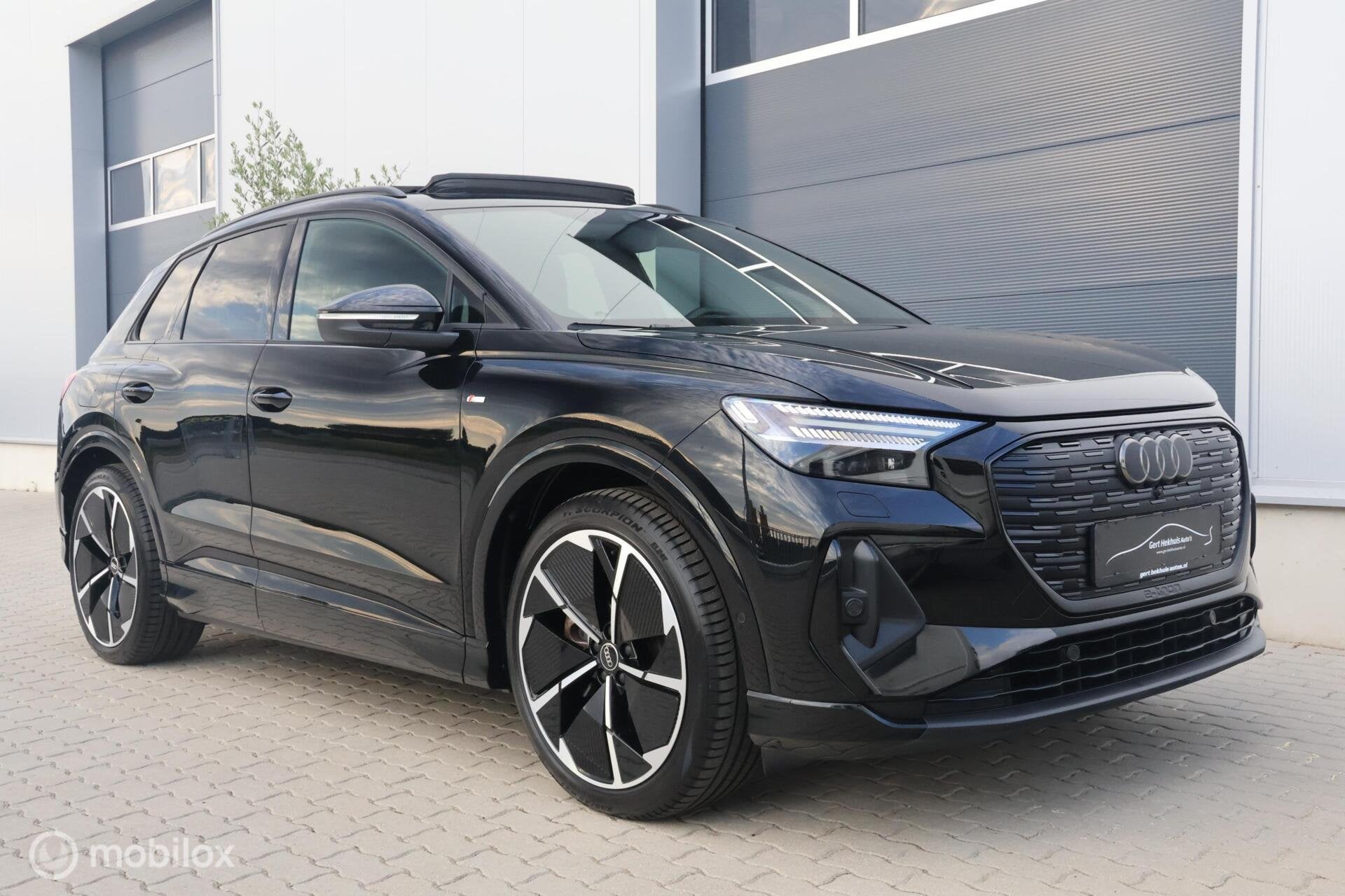 Audi Q4 e-tron 40 S-Line I Panodak I RS stoelen | Sonos, Achterwielaandrijving, Gebruikt, Zwart, Zwart