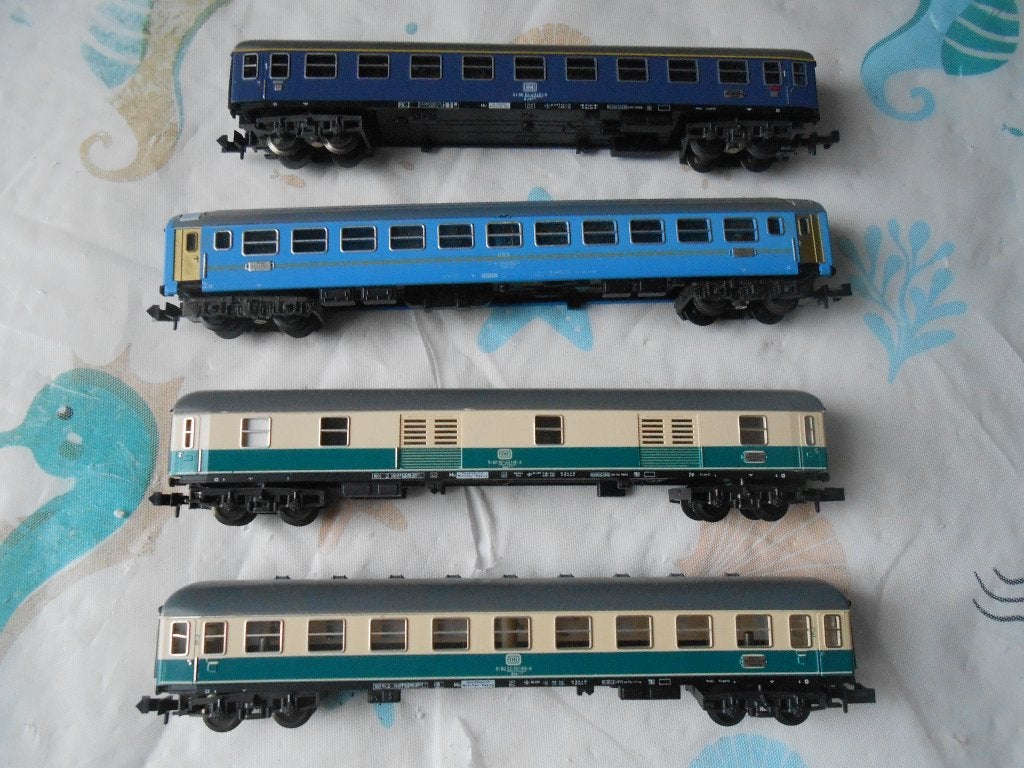 Minitrix 3040 3075 3076 13432 Personentrein DB en OBB, Treinset, Gelijkstroom, Verzenden, Trix