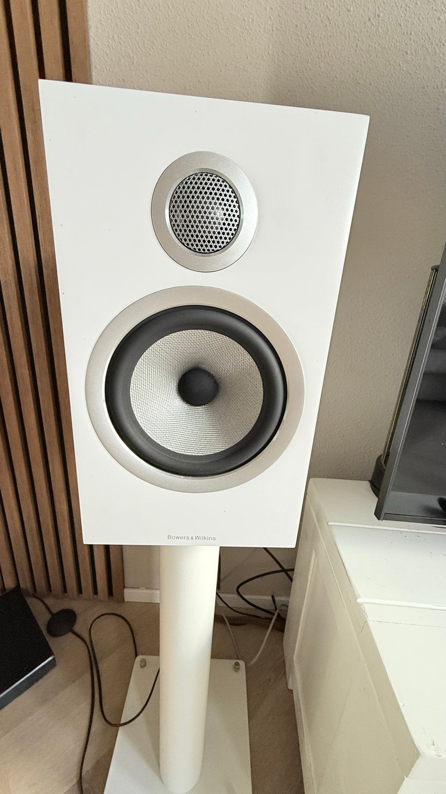 Bowers & Wilkins 706 S2 incl standaard, Audio, Tv en Foto, Luidsprekers, Ophalen of Verzenden, Zo goed als nieuw, Bowers & Wilkins (B&W)