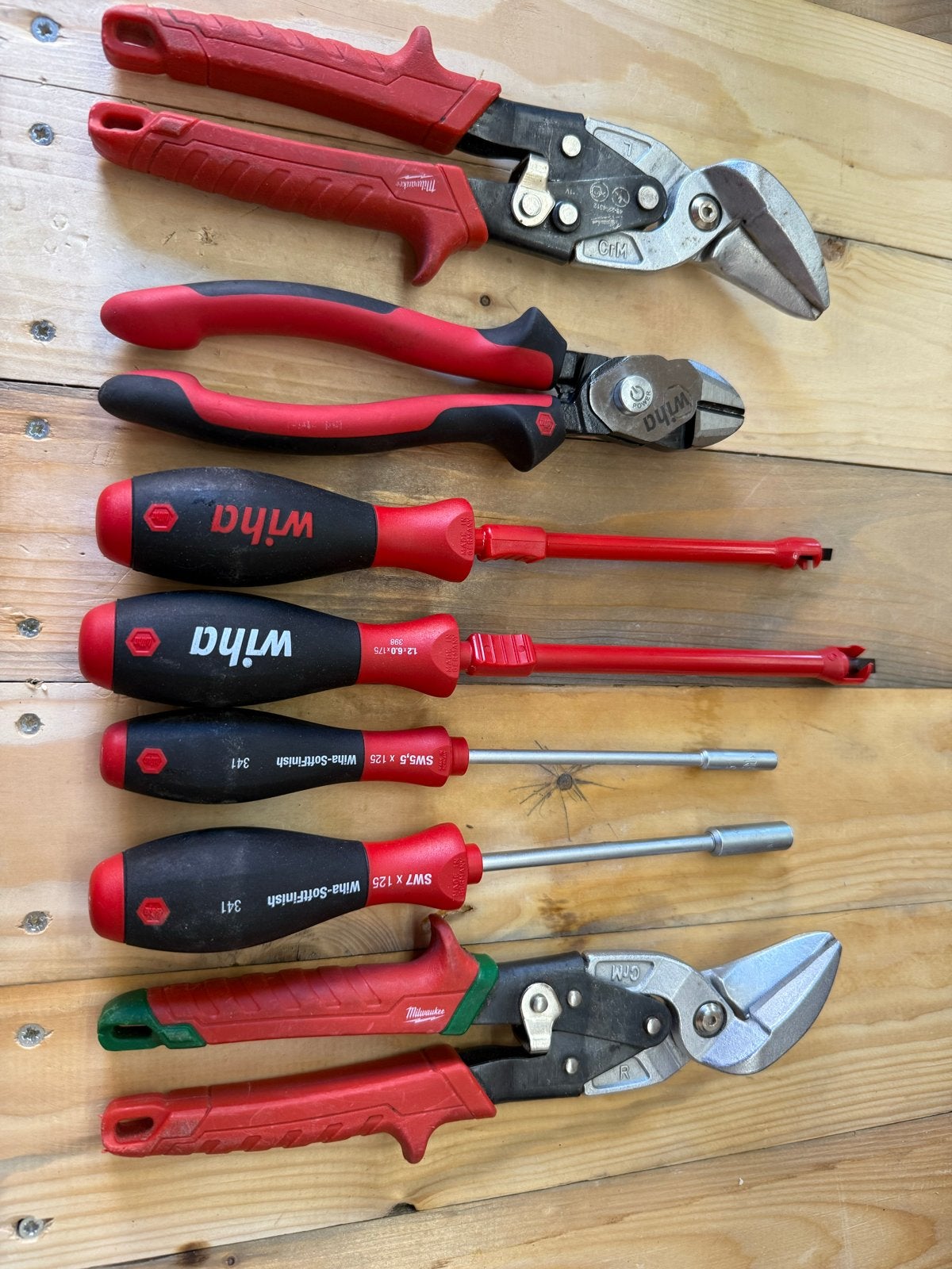 Diverse handgereedschappen: Wiha schroevendraaiers & Milwauk, Ophalen of Verzenden, Gebruikt, Tang, Milwaukee