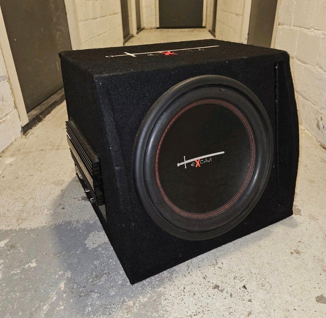 1000 WATT Excalibur Subwoofer met Ingebouwde Versterker, Auto diversen, Ophalen of Verzenden