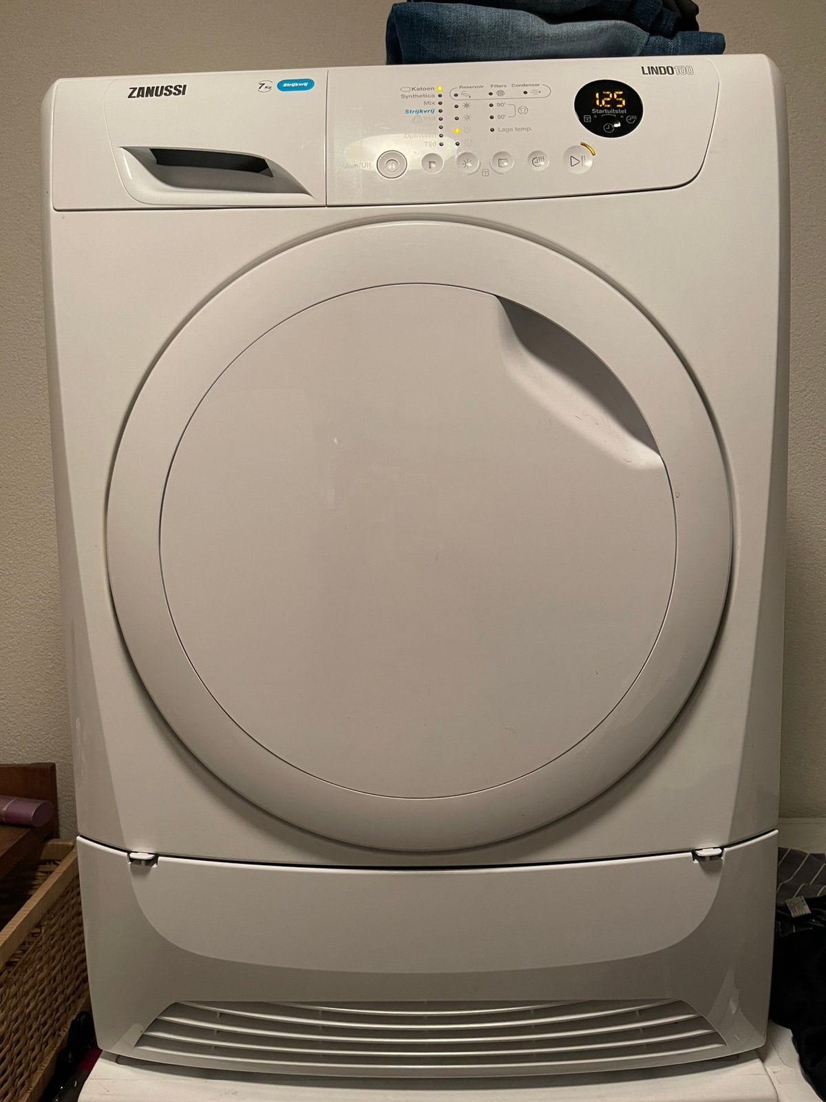 Zanussi condens droger 7kg, Ophalen, 6 tot 8 kg, Zo goed als nieuw, Voorlader
