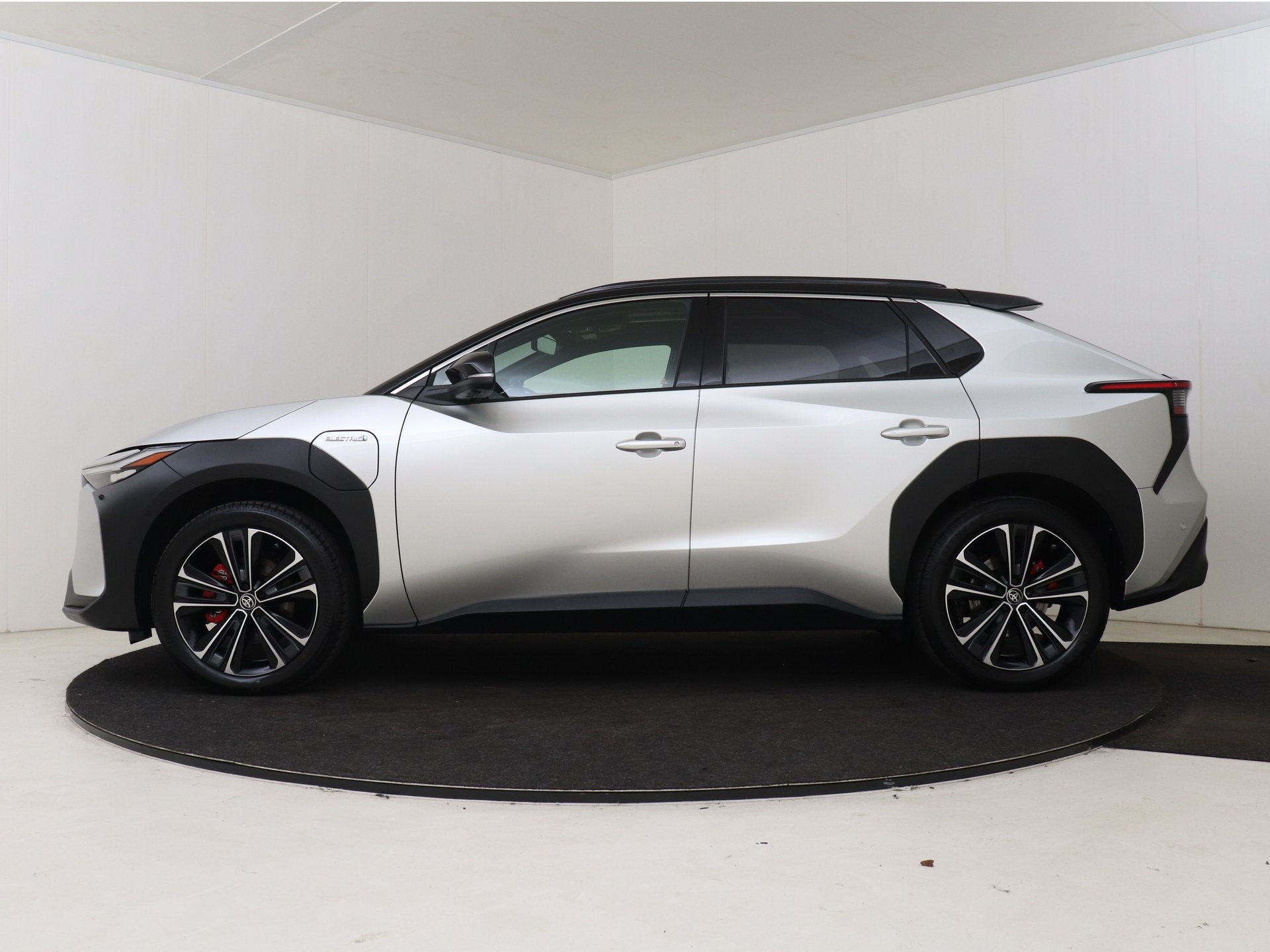 Toyota Bz4x Premium 71 kWh | Panoramadak | JBL | 360 Camera, Auto's, Gebruikt, 71 kWh, 204 pk, SUV of Terreinwagen