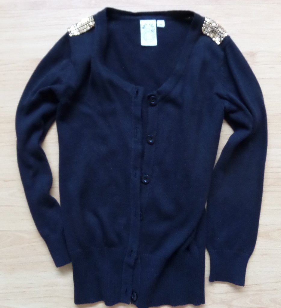 Langer zwart vest met gouden applicaties maat 122: ZGAN, Kinderen en Baby's, Kinderkleding | Maat 122, Ophalen of Verzenden, Zo goed als nieuw