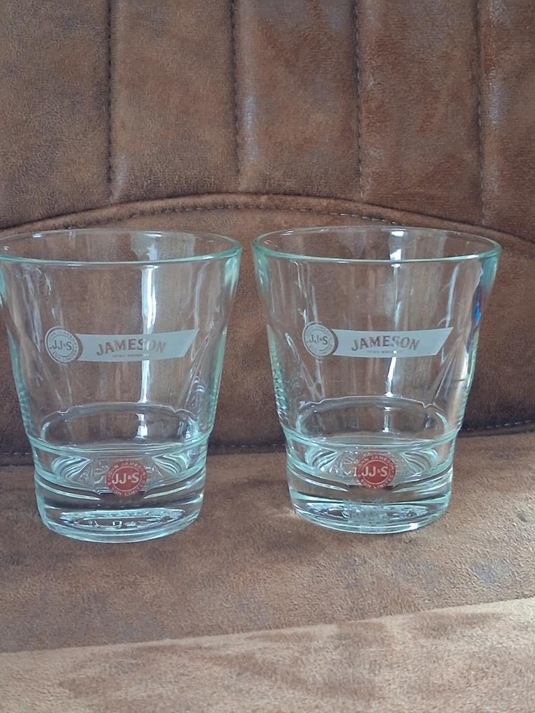 2 Vintage Jameson Irish Whiskey Glazen – Red Label JJ&S –, Ophalen of Verzenden, Zo goed als nieuw, Overige typen