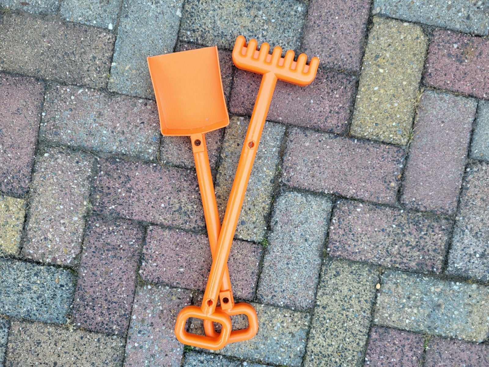 Schepje en harkje voor strand - 52 cm, Ophalen, Zo goed als nieuw