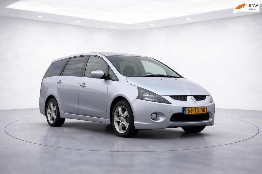 Mitsubishi Grandis 2.4-16V Intense 6p.|cruise|PDC|airco|auto, Auto's, Mitsubishi, Parkeersensor, 10 km/l, Bedrijf, 6 stoelen