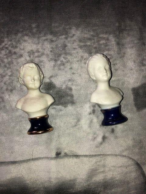 2 borst buste capodimonte beelden 9 cm bisquit in 1 koop, Ophalen