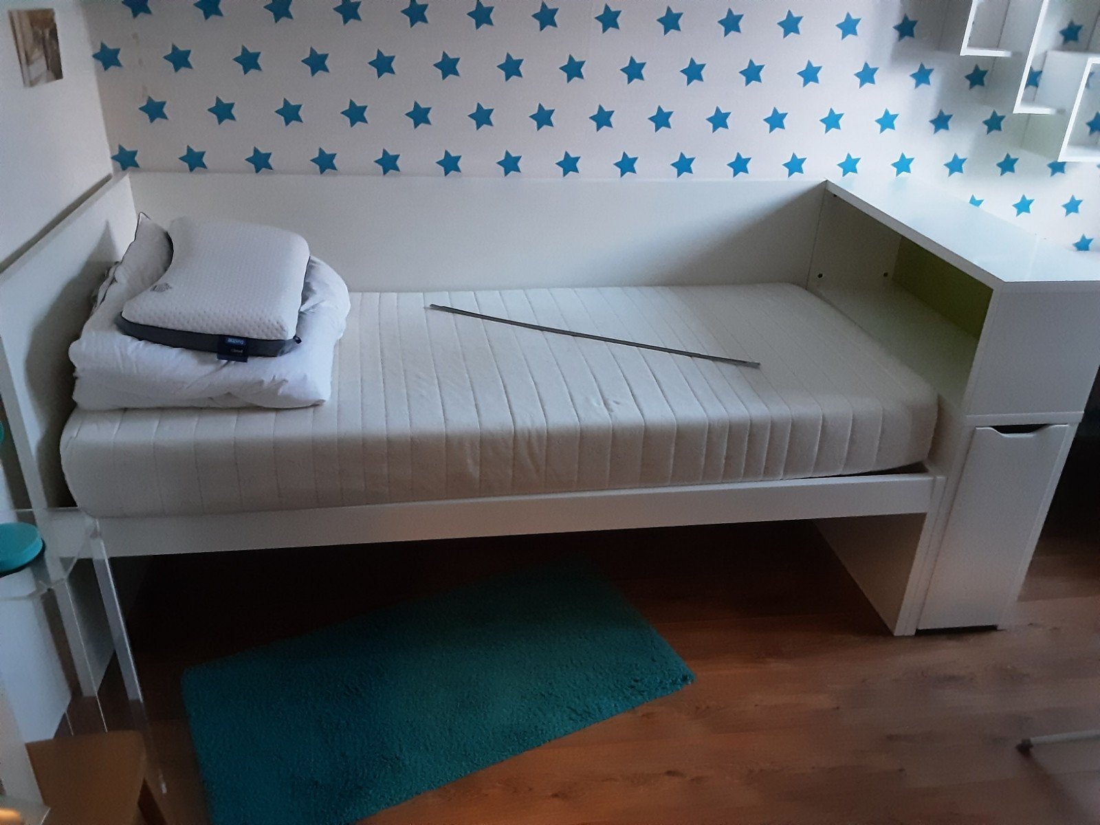 Eenpersoonsbed matras lattenbodem met grote schuifkast, Gebruikt, 70 tot 85 cm, 160 tot 180 cm, Ophalen