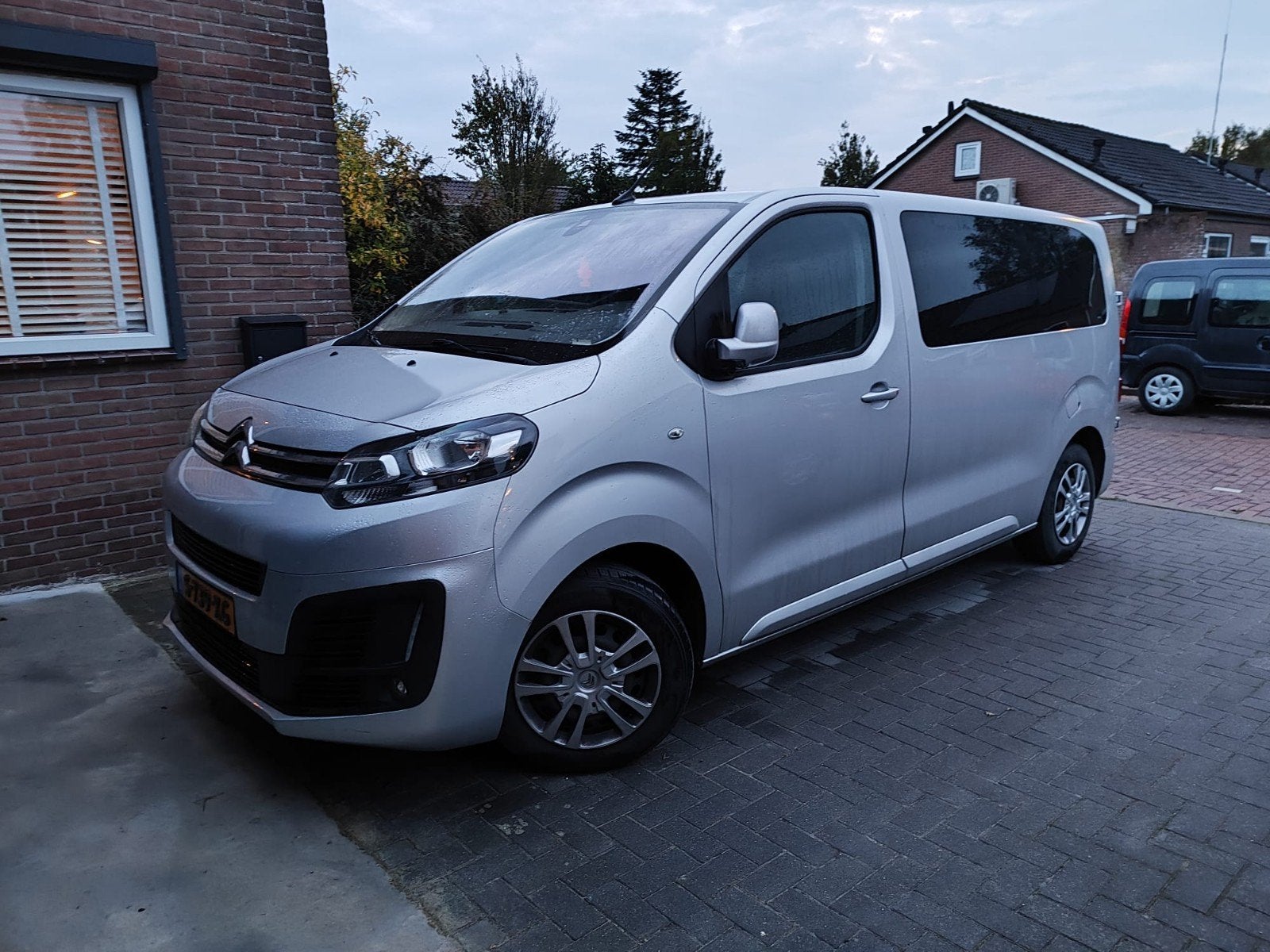 Citroën Space Tourer M 1.6 Bluehdi 115pk S&S 2017 Grijs, Auto's, Voorwielaandrijving, Stof, 1800 kg, 1546 kg