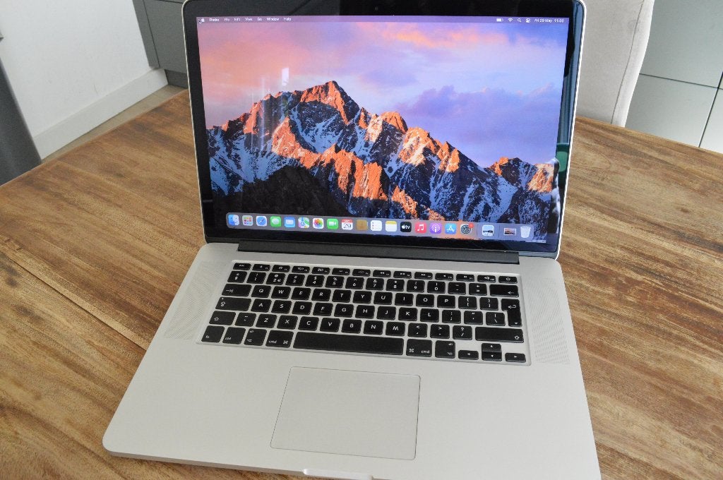 Apple MacBook Pro mid 2015 15 inch, Computers en Software, Apple Macbooks, MacBook Pro, 256 GB, 2 tot 3 Ghz, Ophalen of Verzenden