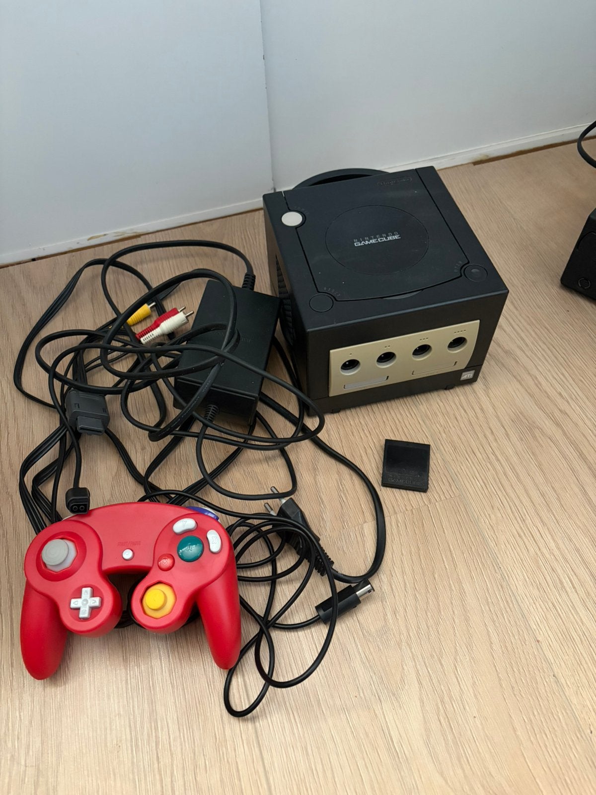 Gamecube met benodigde bekabeling, Spelcomputers en Games, Ophalen, Zo goed als nieuw, Met 1 controller
