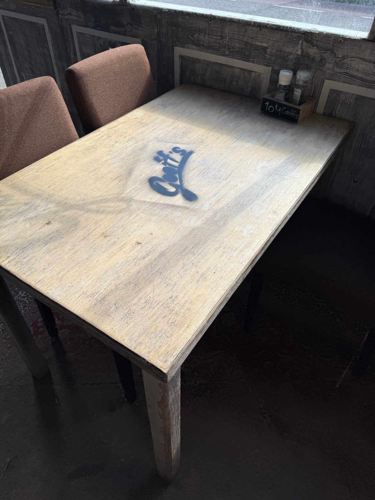 Horeca tafels eikenhout - 4x 2 persoons, 1x 4 persoons, Ophalen, Gebruikt, Meubilair