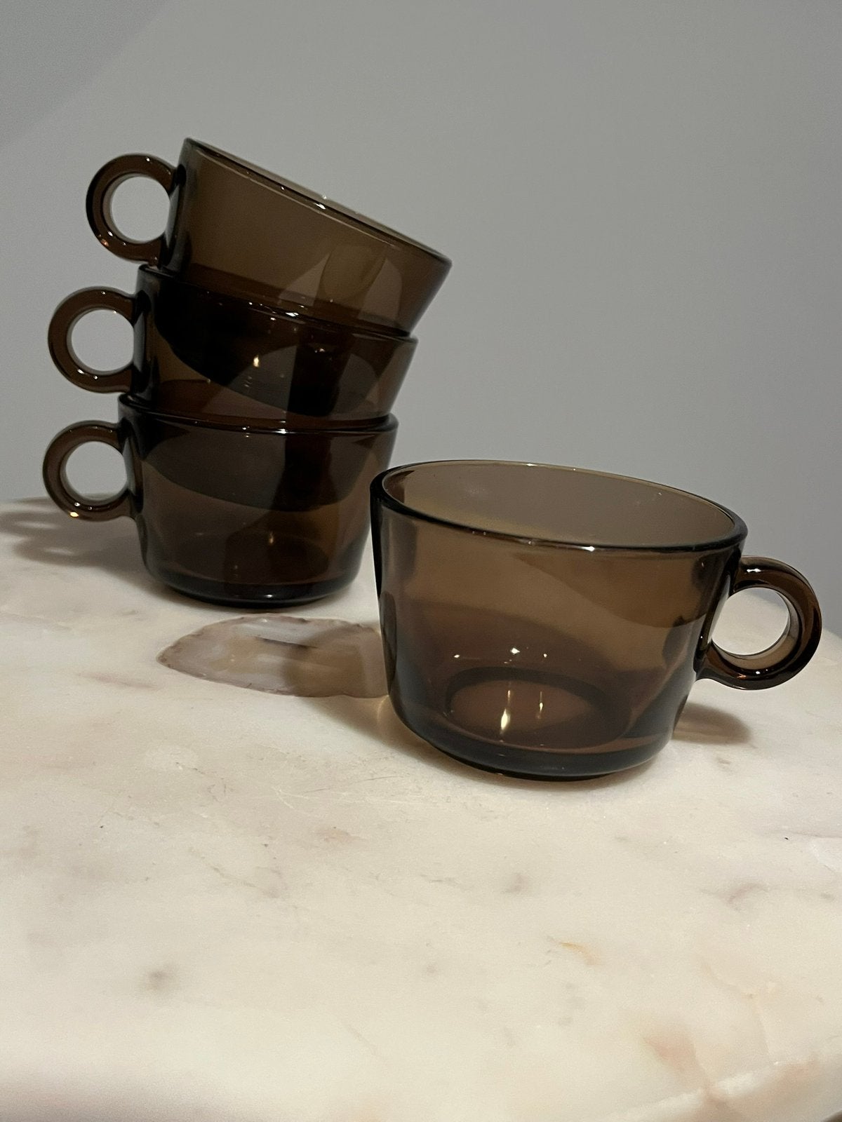 4 vintage retro koffiekopjes Vereco Frans bruin rookglas, Gebruikt, Overige merken, Vintage, Ophalen of Verzenden