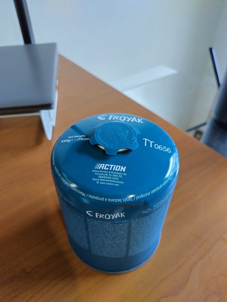 ACTION Froyak gasbus 450g, Ophalen, Zo goed als nieuw