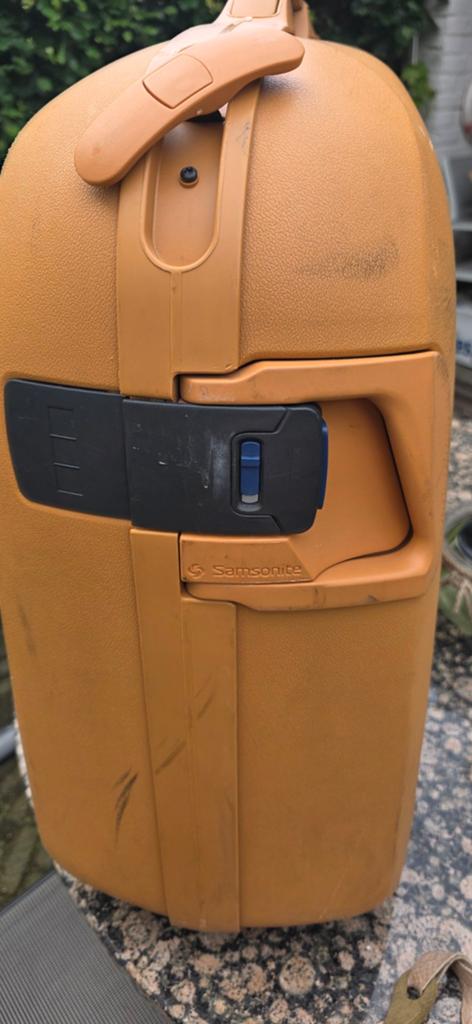 Samsonite koffer geel 75x58x30, Sieraden, Tassen en Uiterlijk, Koffers, Gebruikt, Hard kunststof, Ophalen of Verzenden, 70 cm of meer
