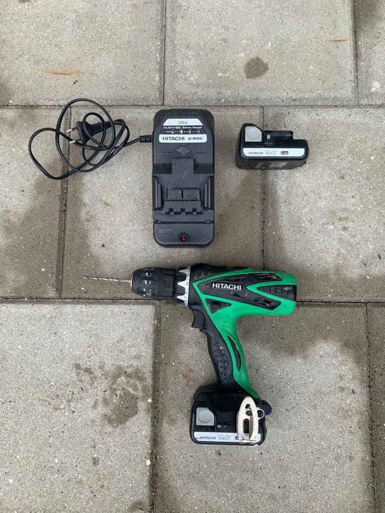 Hitachi DS 14DSFL Accuboormachine met 2 accu's en lader, Ophalen, Gebruikt, Variabele snelheid, Boor- en Schroefmachine